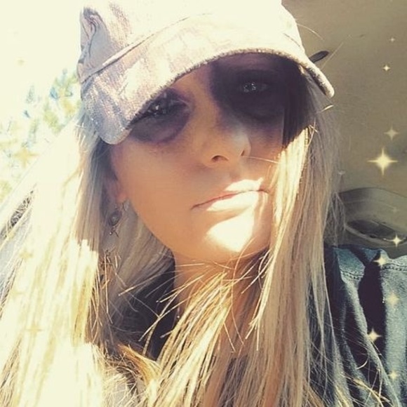 Meet your Posher, Kendra - Picture 1 of 1